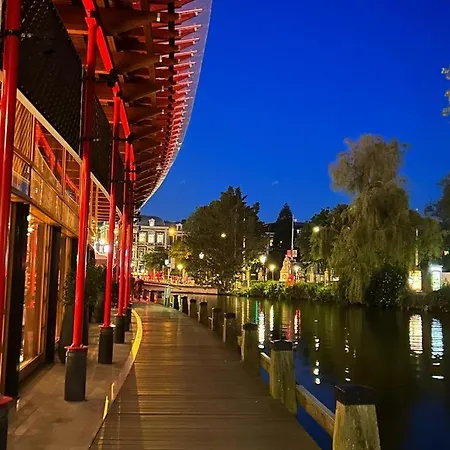 Wheelhouse Euphrate Houseboat Nocleg ze śniadaniem Amsterdam