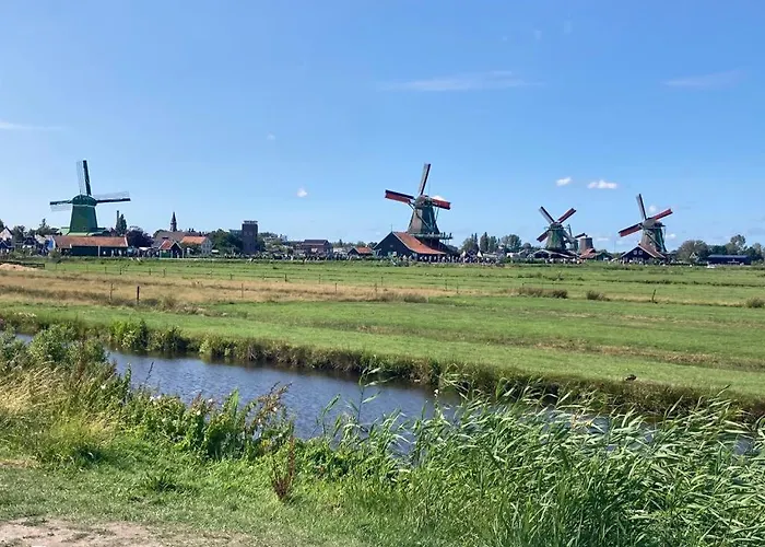 Wheelhouse Euphrate Houseboat Bed & Breakfast Amsterdam