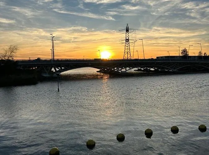 Wheelhouse Euphrate Houseboat 3* Amsterdam