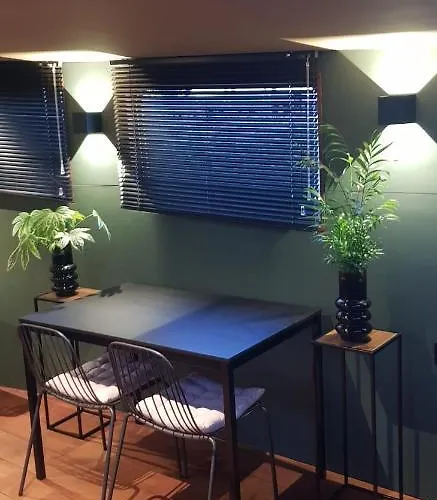 Wheelhouse Euphrate Houseboat 3* Amsterdam