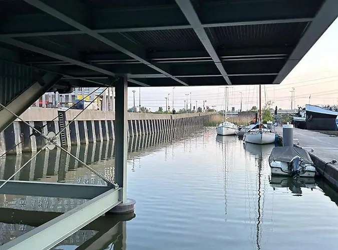Wheelhouse Euphrate Houseboat