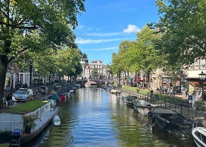 Wheelhouse Euphrate Houseboat Bed & Breakfast 3*