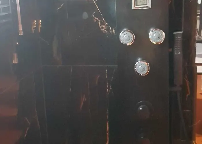 Wheelhouse Euphrate Houseboat 3*