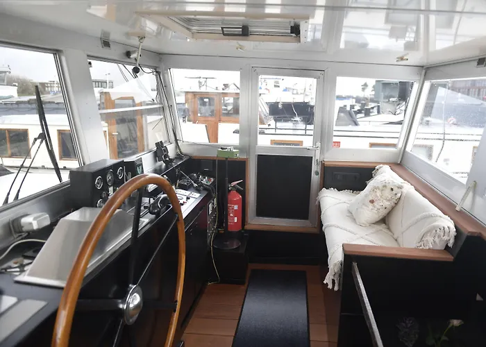 Wheelhouse Euphrate Houseboat Amsterdam
