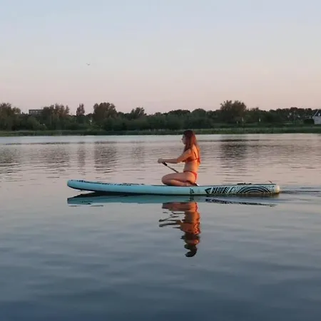 ベッド・アンド・ブレックファスト Wheelhouse Euphrate Houseboat アムステルダム