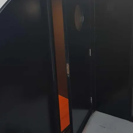 ベッド・アンド・ブレックファスト Wheelhouse Euphrate Houseboat アムステルダム