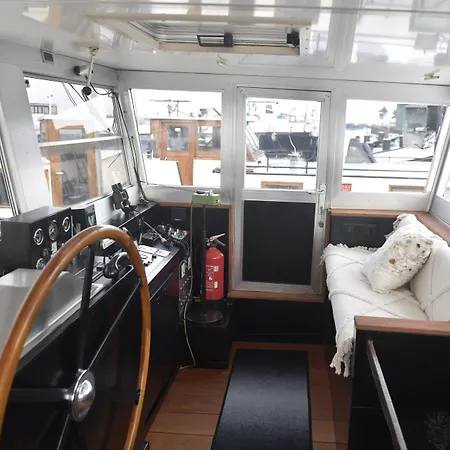 Wheelhouse Euphrate Houseboat Amsterdam